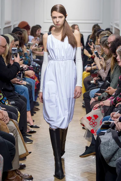 Look 2